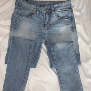 light washed american eagle jeans